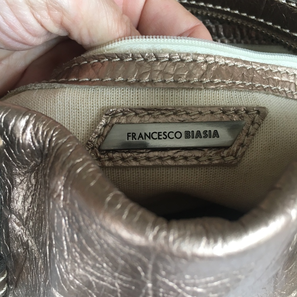 Francesco Biasia Metallic Animal Skin-Like Pattern Purse - Picture 4 of 8